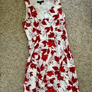 Banana Republic White Red Floral sleeveless dress new with tags size 2.